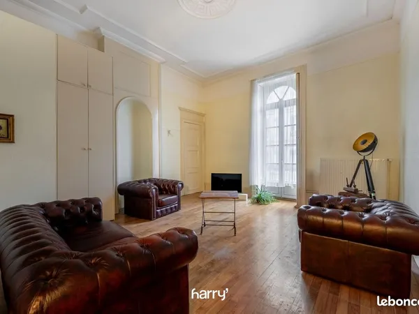 Appartement 2 pièces 64 m²