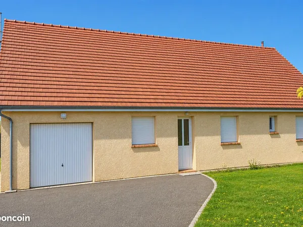 Maison récente de plain-pied de 102 m² avec 62 m² de combles aménageables - Terrain de 1 016 m²