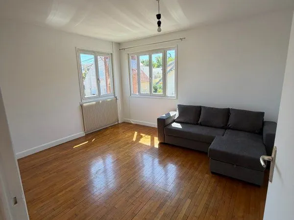 Appartement meublé 68 m² rénové avec terrasse, cour privative, garage et cave - Dijon