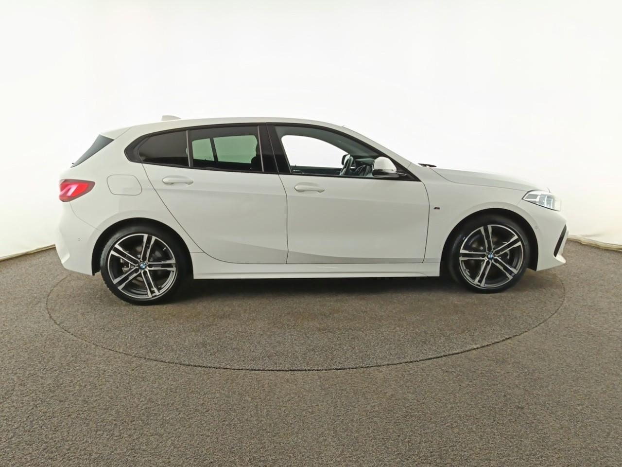 Bmw Serie 1 16i 109 ch dkg7 m sport — photo 4