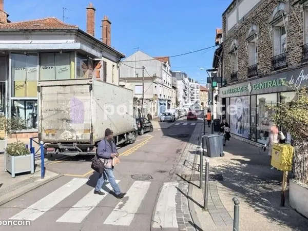 Local commercial 84 m²