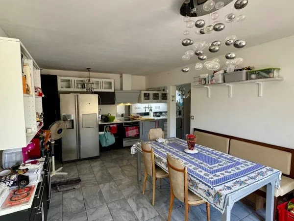 Maison 8 pièces 207 m²