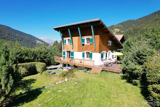 Maison 7 pièces 198 m²