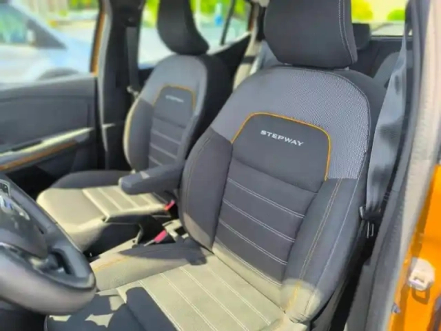 Dacia Sandero 1.0 tce 90ch stepway confort — photo 10