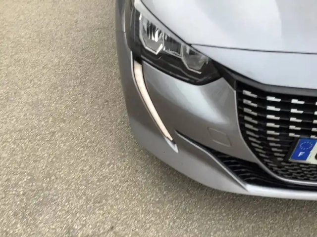 Peugeot 208 puretech 75 s&amp;s bvm5 — photo 16