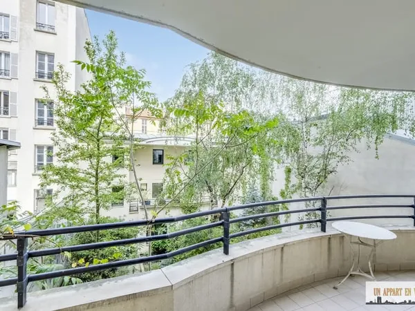 Bd Murat côté Seine - 3 pièces de 81,45 m² + balcon 5,6 m² sur jardin - 2ème étage