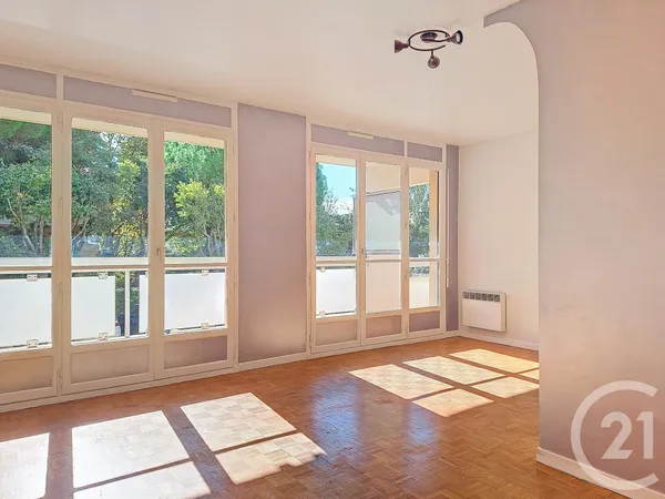 Appartement 1 pièce 56 m²