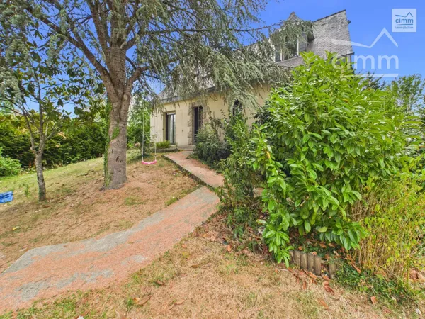 maison de 112 m2 plein centre de Pont Péan