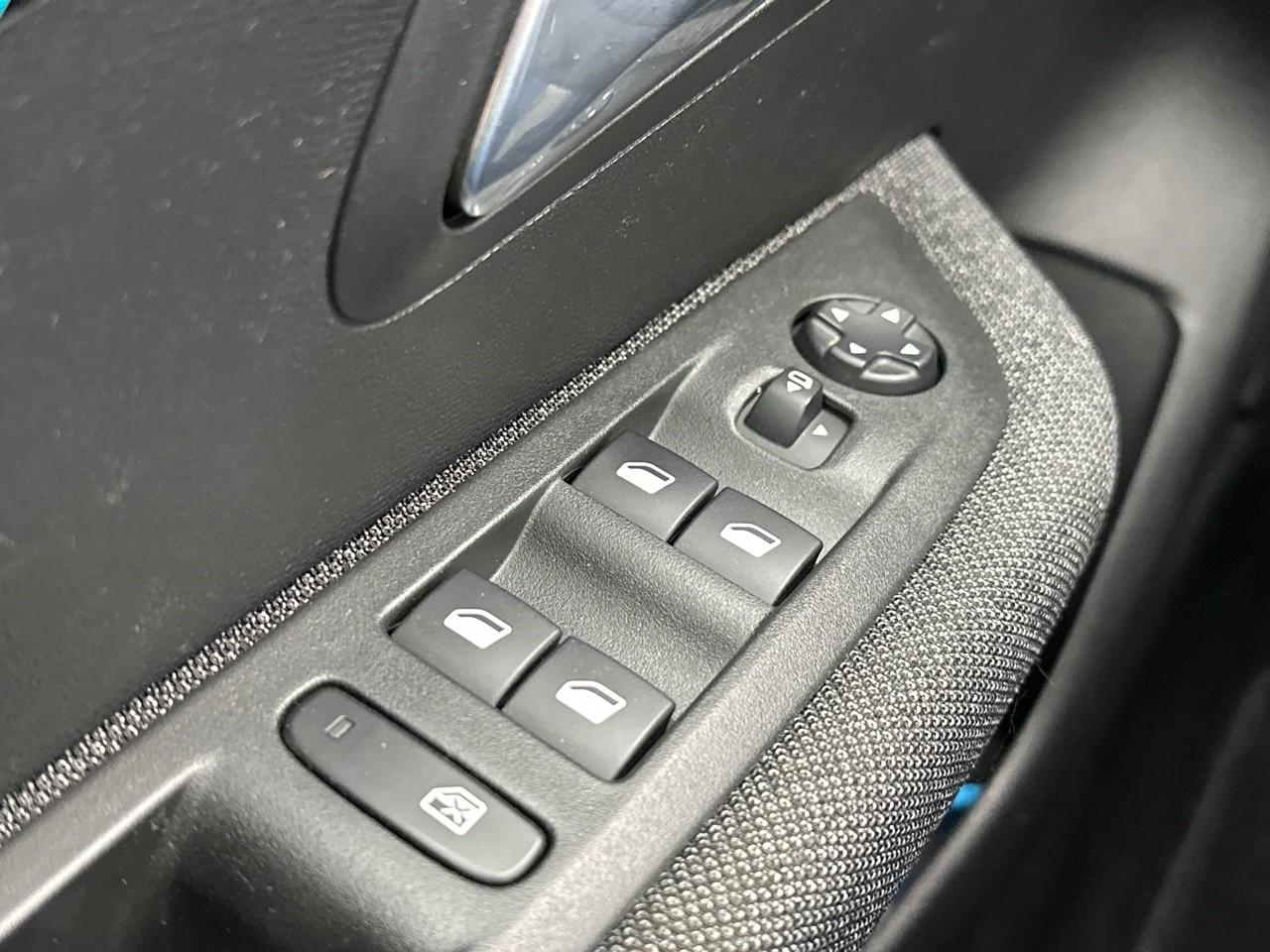 Peugeot 208 puretech 100 s&s bvm6 style — photo 15