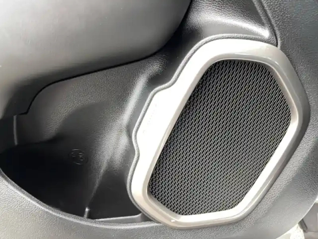 Jeep Renegade 1.0 turbo t3 120 ch bvm6 — photo 31