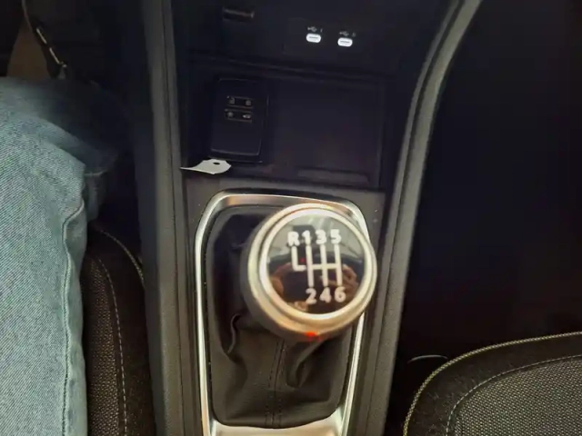 Renault Captur tce 90 ch — photo 9