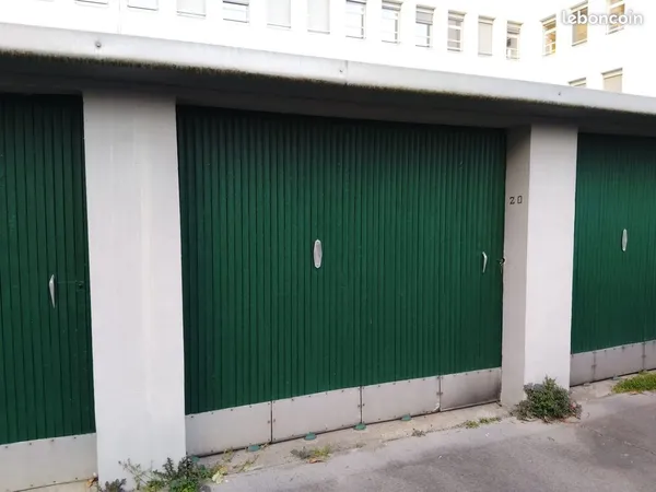 Loue garage privatif