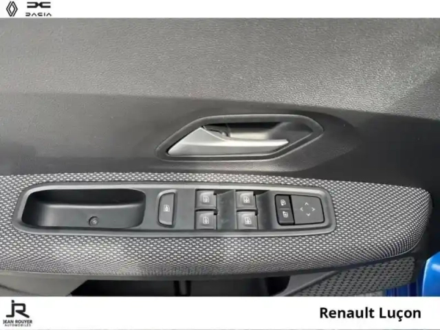 Dacia Sandero 1.0 tce 90ch journey — photo 14