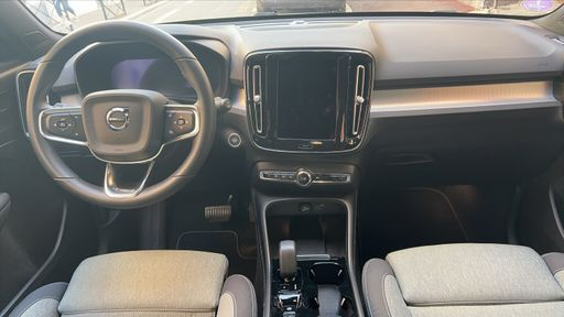 Volvo XC40 2.0 B3 163 DCT7 - Plus – 2022 – 53645 km – Hybride essence – Boîte Automatique — photo 19