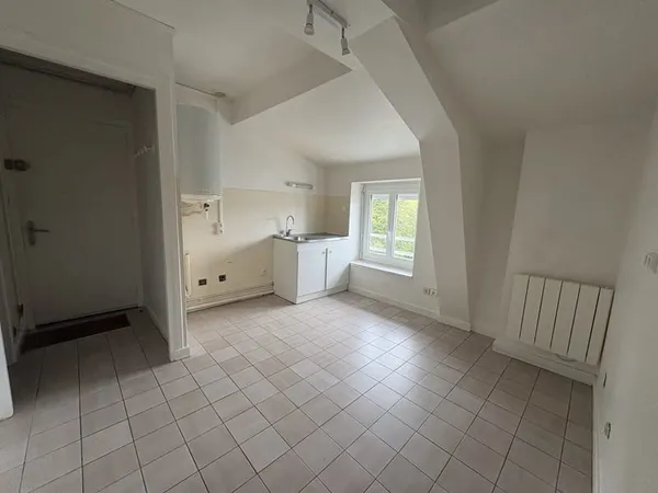 STUDIO 480 € REF LA2233