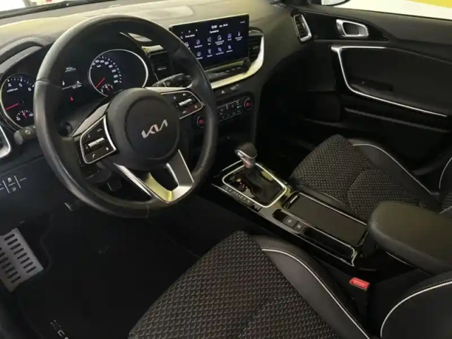 Kia Xceed active 1.5 160 ch dct7 — photo 12