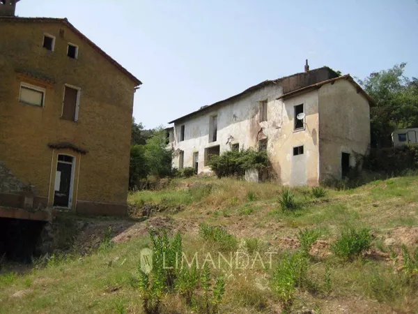 Maison 15 pièces 930 m²