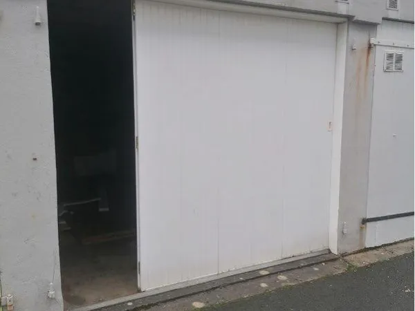Location box / garage / parking