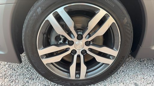 Peugeot 508 RXH 2.0 BlueHDi 180 EAT6 - Feline – 2017 – 123129 km – Diesel – Boîte Automatique — photo 13