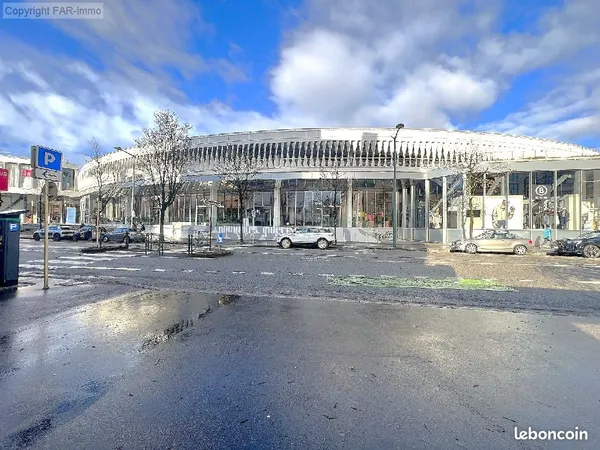 Garage face aux galeries lafayette