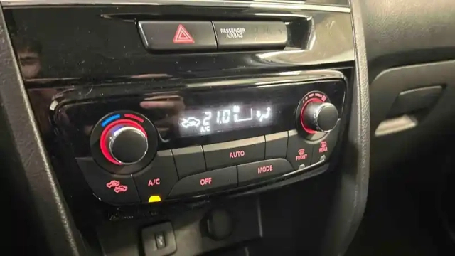 Suzuki Vitara 1.4 boosterjet hybrid — photo 49