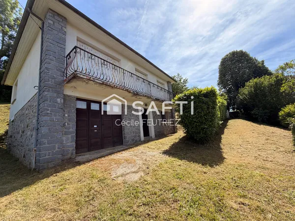 Maison à fort potentiel dans un environnement calme
