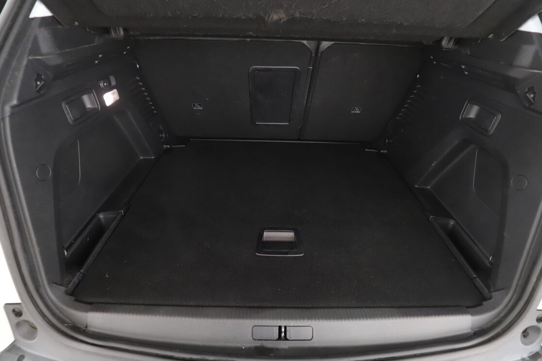 Peugeot 3008 1.2 PureTech Allure — photo 16