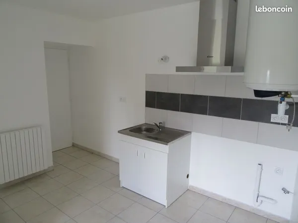 Maison Location Saint-Aubin-le-Cloud 4p 100m² 490€
