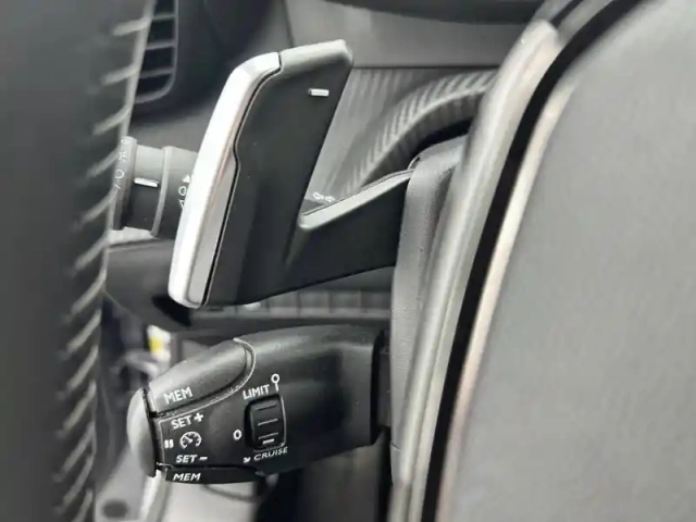 Peugeot 2008 puretech 130 s&amp;s eat8 — photo 47