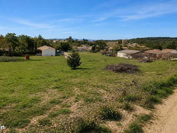 Terrain constructible 550 m² viabilisé | 30 min Nîmes 15 min Alès Uzès | 84 000