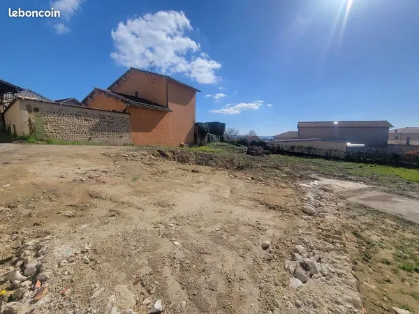 Terrain 431 m² Agnin