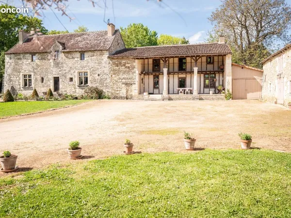 Maison 9 pièces 263 m²