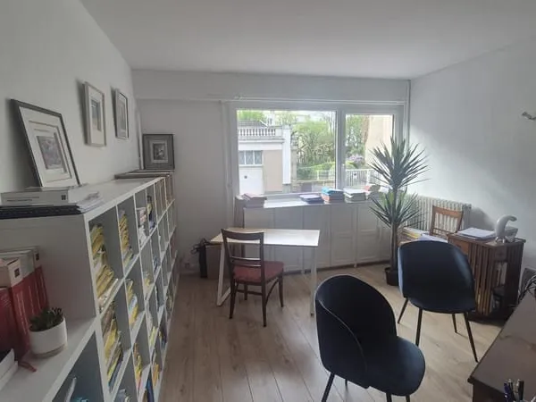 A louer LIMOGES bureaux avec garage centre ville secteur Be