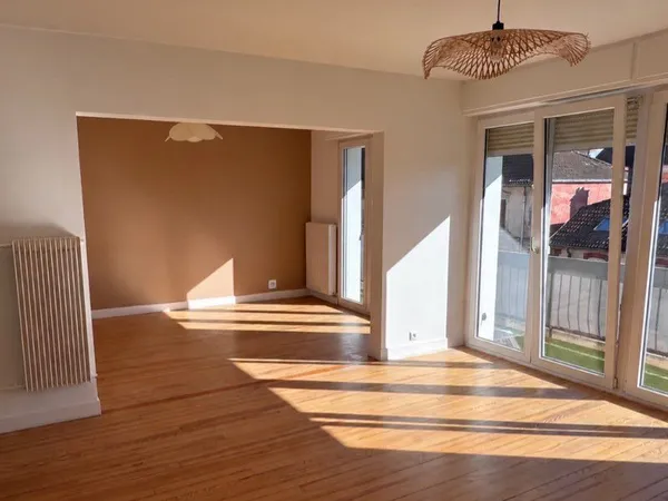 T3 de 91 m² plein sud, séjour de 35 m² et balcon de 13 m², centre-ville de Belfort