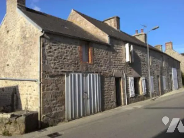 A REVILLE (50760) secteur JONVILLE, maison de village à rénover