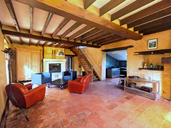 A VENDRE ETIVAL LES LE MANS - LONGERE DE CARACTERE AVEC DEPE