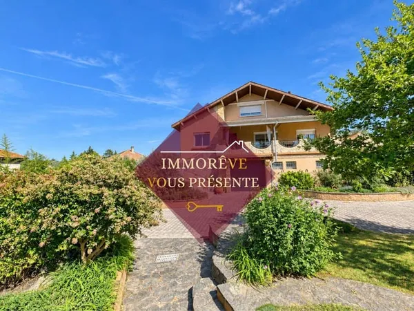 Maison 8 pièces 220 m²