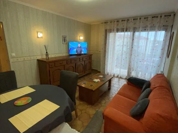 LONGWY-HAUT : BEL APPARTEMENT F2 MEUBLE