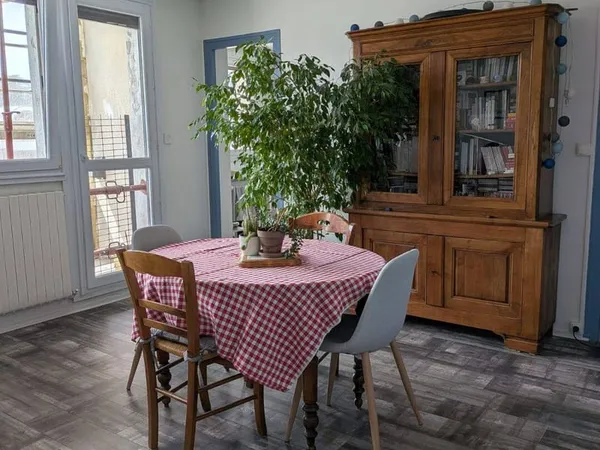 Appartement 1 pièce 64 m²