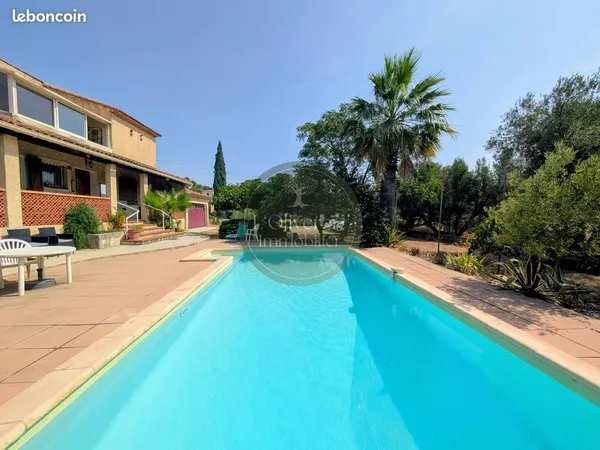 Propriété 5 pièces 111 m²