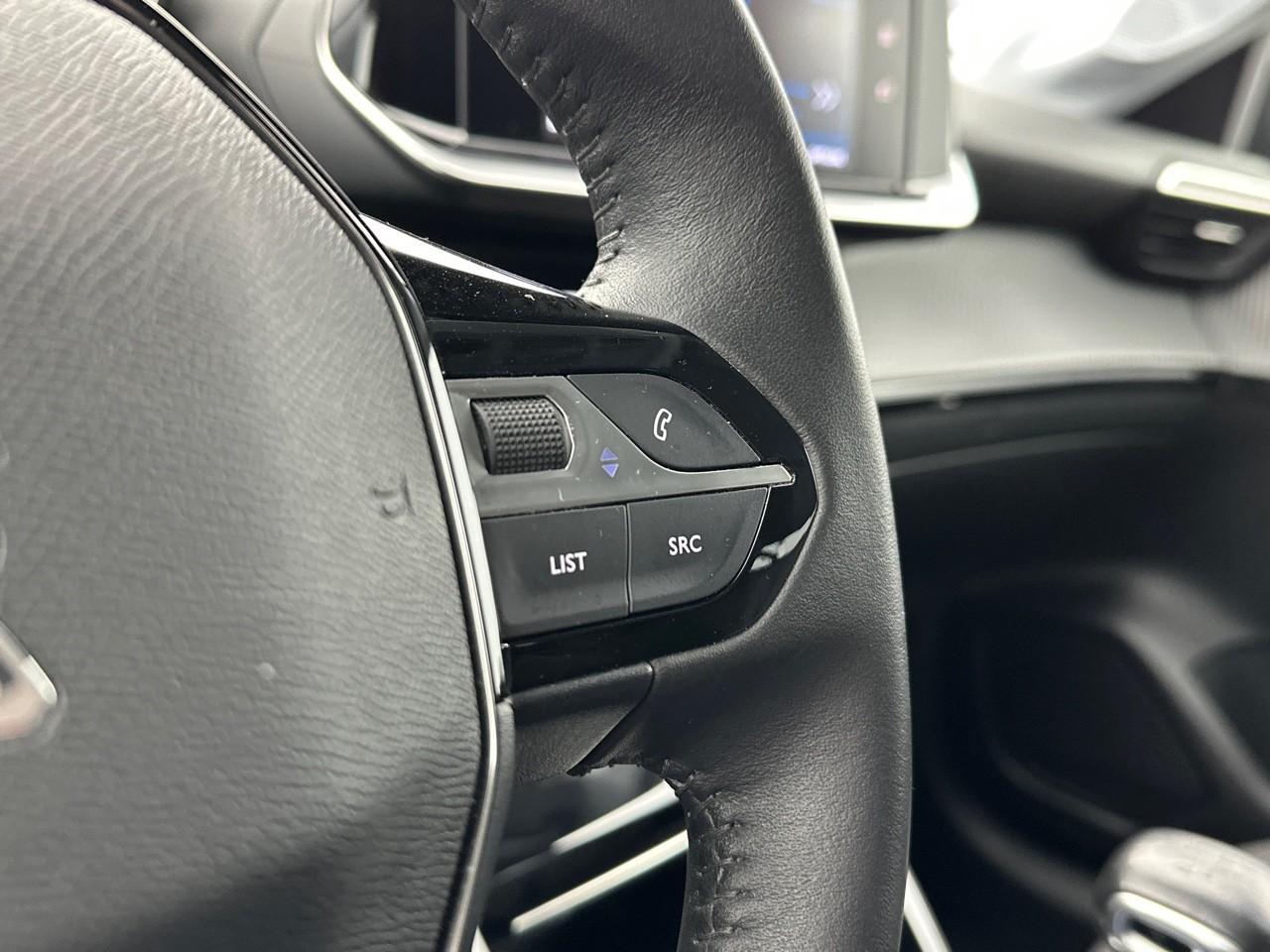 Peugeot 208 puretech 100 s&s bvm6 allure — photo 20