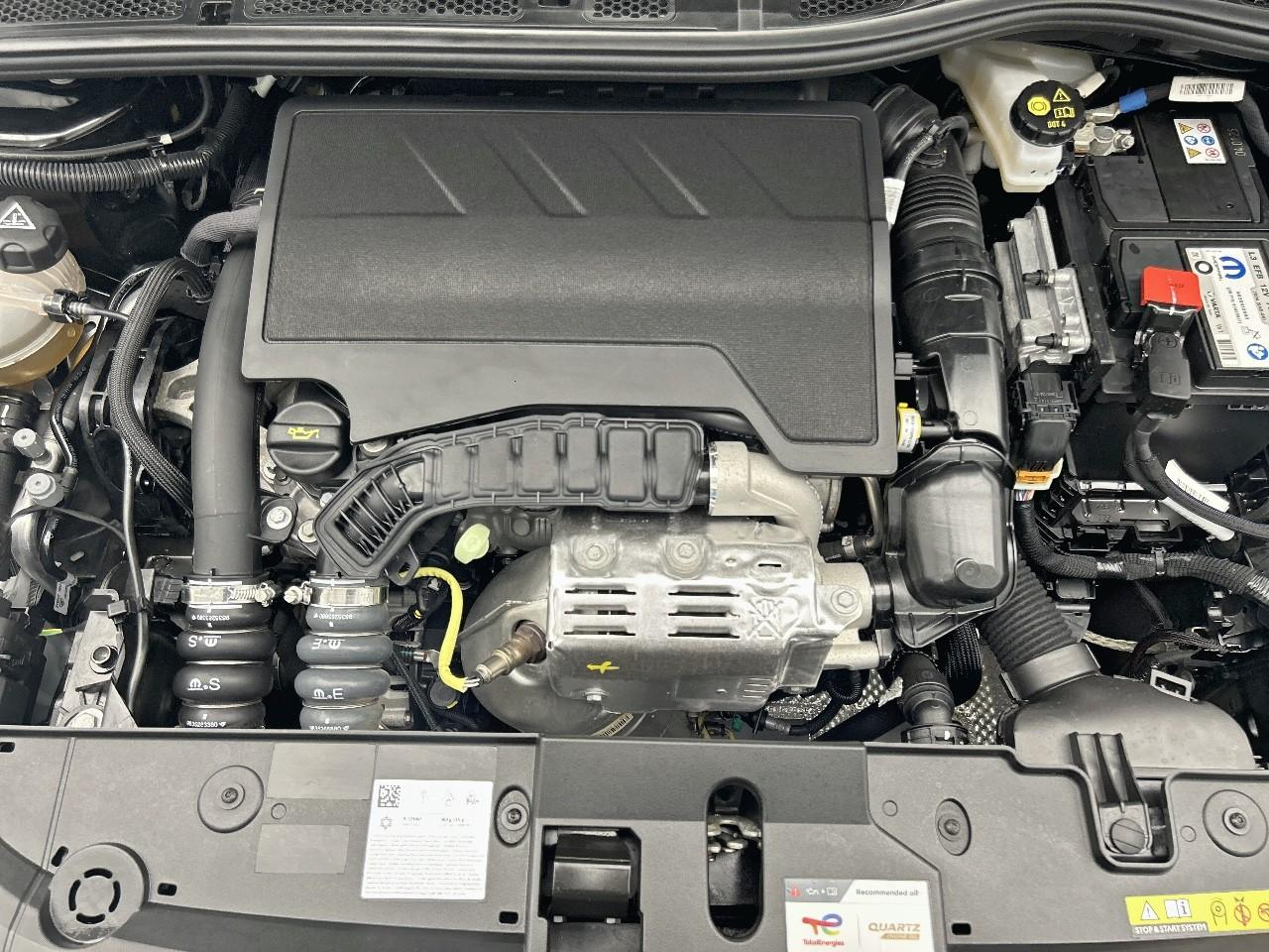 Peugeot 208 100 s&s bvm6 allure — photo 15