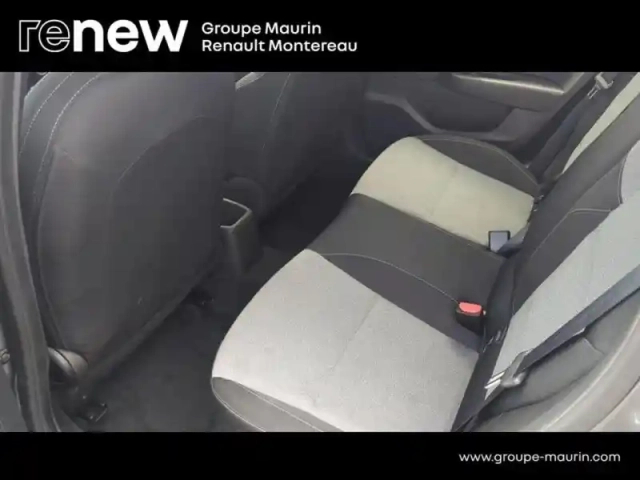 Renault Clio 1.5 blue dci 100ch evolution - 24 — photo 12