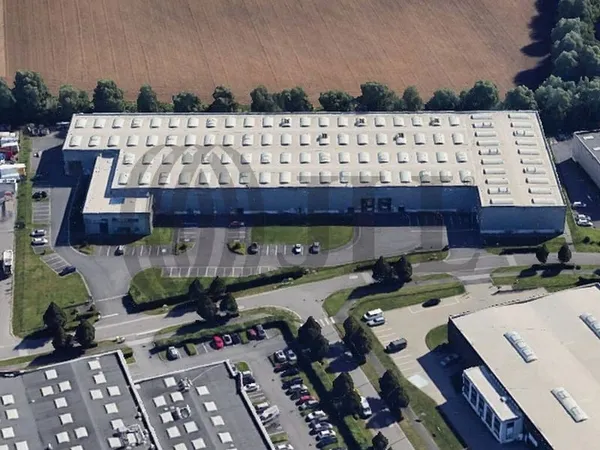 Local d'activité 5392 m²