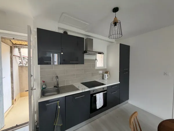 Appartement rénové 3 pièces 41 m²