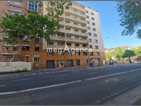 OPPORTUNITÉ Lyon 7  Grand T3 80 m²  Charges maîtrisées + travaux déjà financés