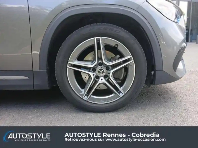 Mercedes Gla 200 163ch amg line 7g-dct — photo 9