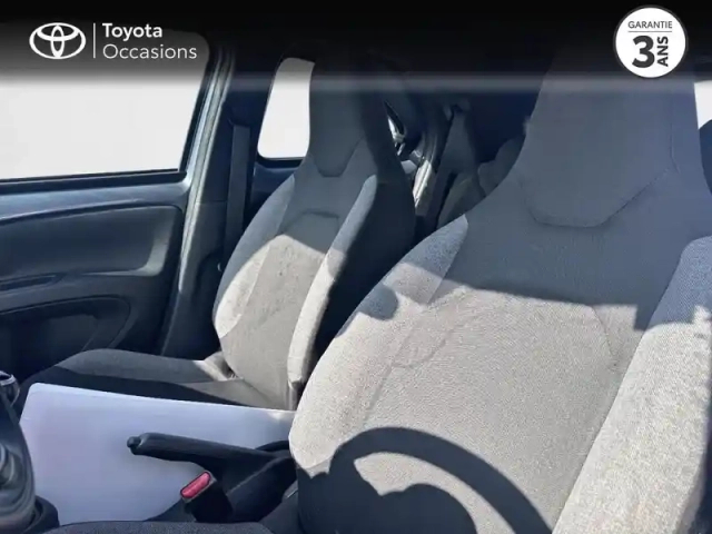 Toyota Aygo X 1.0 vvt-i 72ch dynamic my24 — photo 11