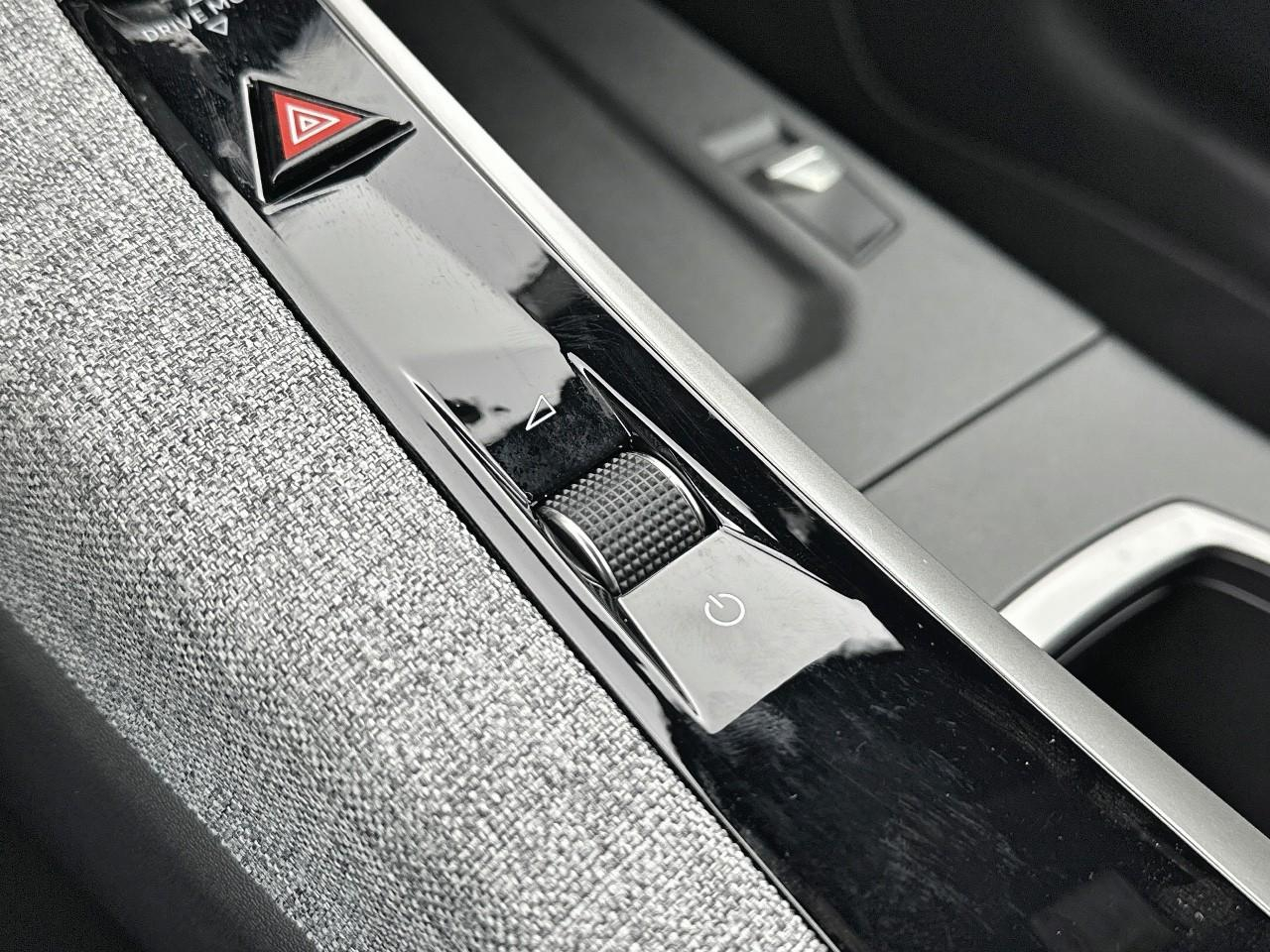 Peugeot 3008 hybrid 145 e-dcs6 gt — photo 31