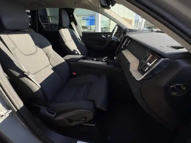 Volvo Xc60 t6 awd hybride rechargeable 253 ch+145 ch geartronic 8 — photo 35